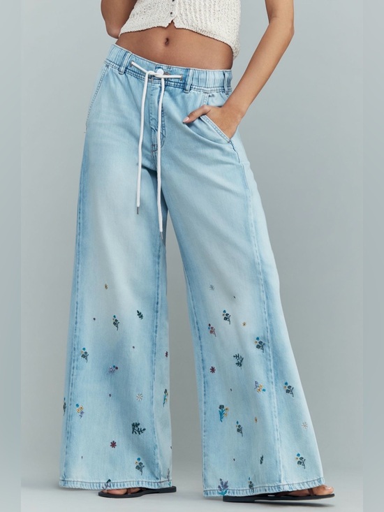 Pilcro Denim - Pilcro by Anthropologie Adi Mid-Rise Flare Ditsy Jeans